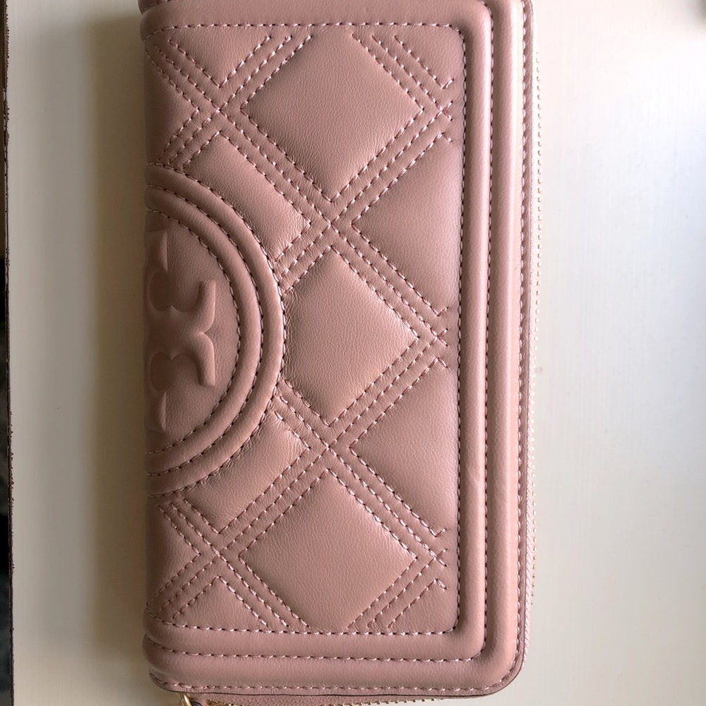 Light pink Tory Burch wallet new with tags